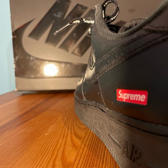 Nike Supreme AF1 size US 10 men’s - Picture 5 of 8